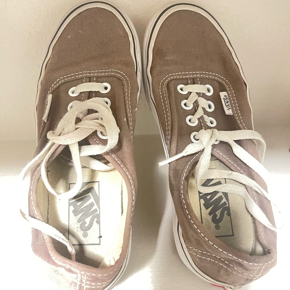 Vans - Picture 3 of 4